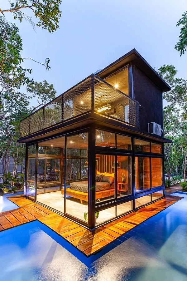 K NAJ- Tiny House con cenote natural privado.