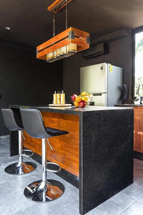 K NAJ- Tiny House con cenote natural privado. México