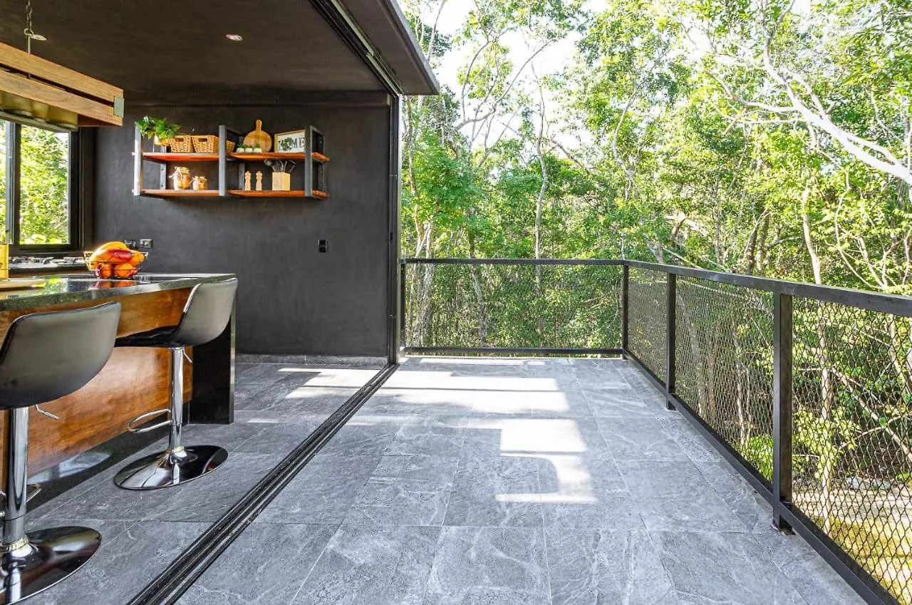 K NAJ- Tiny House con cenote natural privado. Tulum